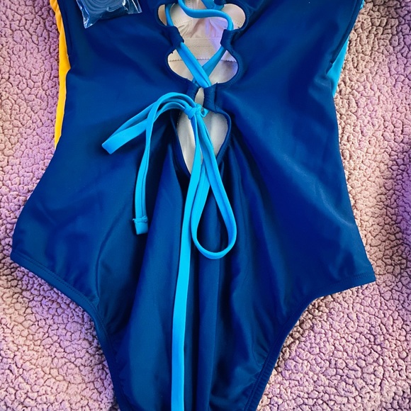 Swimsuit - Picture 1 of 4